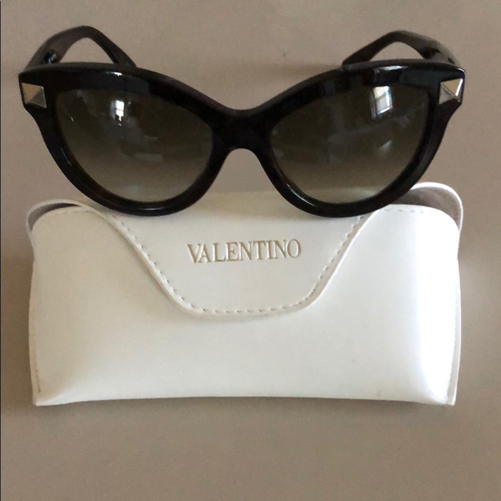 Valentino sunglasses